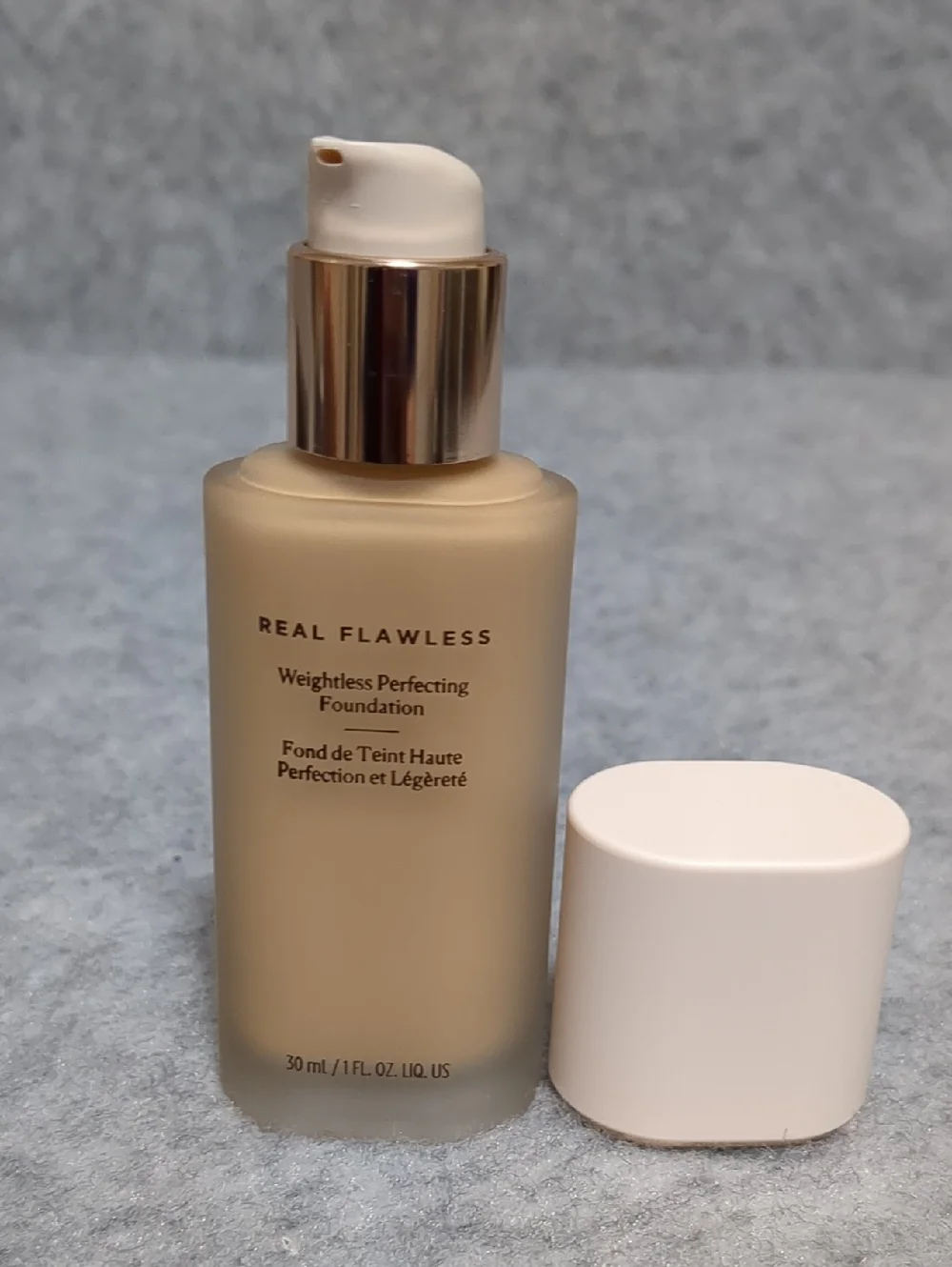 Laura Mercier Real Flawless Weightless Perfecting Foundation NIB 3W1 Dusk 1OZ - Picture 4 of 9